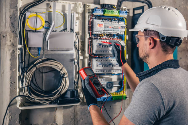 Best Local Electrician Companies  in Lake Waccamaw, NC